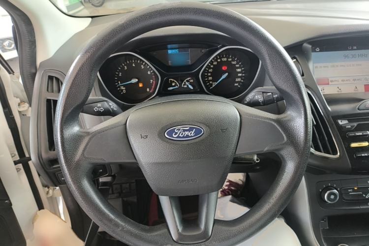 Used Ford Focus 2017 Hatchback 1.6L Automatic Comfort Plus SmartDrive Edition Steering Wheel