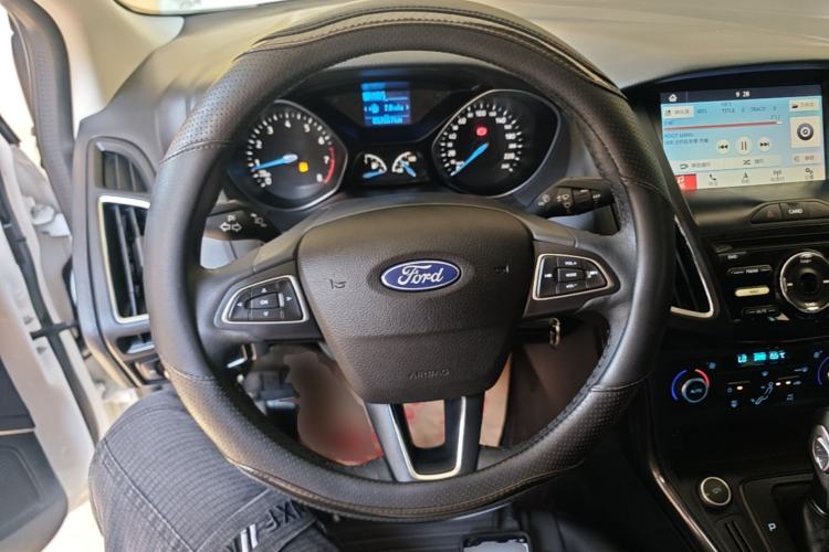 Used Ford Focus 2017 Sedan 1.6L Automatic Fashion Edition Smart Drive Version Steering Wheel