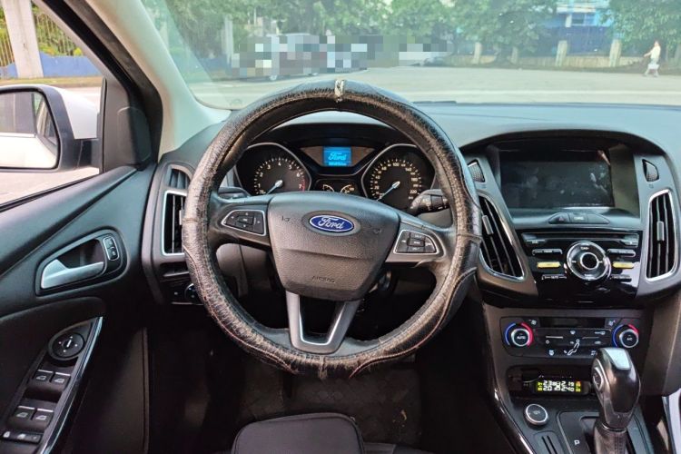 Used Ford Focus 2017 Hatchback 1.6L Automatic Fashion Edition Smart Drive Version Steering Wheel