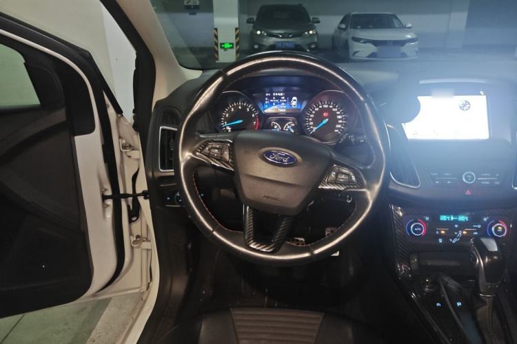 Used Ford Focus 2017 1.5T CTCC White and Black Limited Edition Steering Wheel