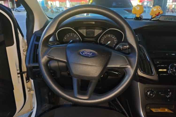 Used Ford Focus 2017 Hatchback 1.6L Automatic Comfort Plus SmartDrive Edition Steering Wheel
