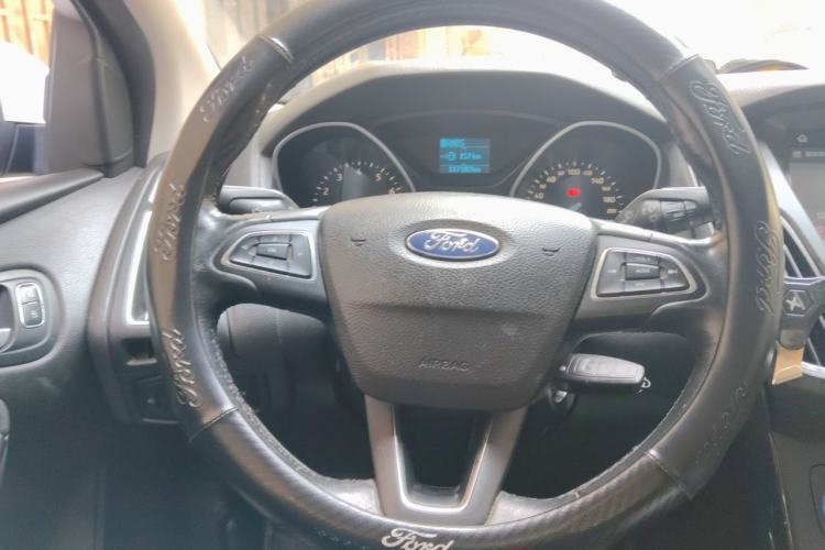 Used Ford Focus 2017 Sedan 1.6L Automatic Fashion Edition Smart Drive Version Steering Wheel