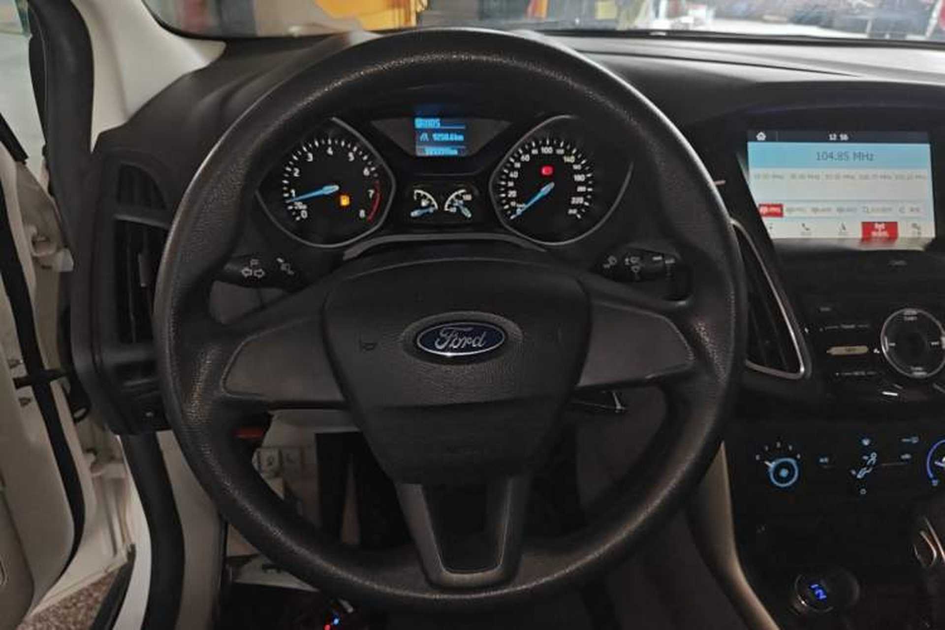 Used Ford Focus 2017 Sedan 1.6L Automatic Comfort Plus SmartDrive Edition Steering Wheel