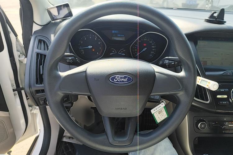 Used Ford Focus 2017 Sedan 1.6L Automatic Comfort Plus SmartDrive Edition Steering Wheel