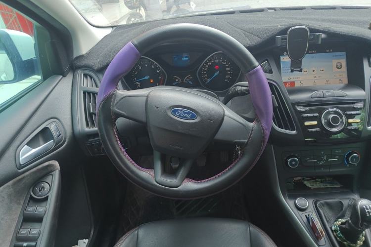 Used Ford Focus 2017 Hatchback 1.6L Manual Comfort Plus SmartDrive Edition Steering Wheel