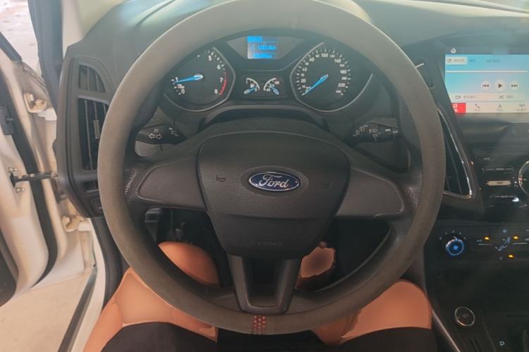 Used Ford Focus 2017 Hatchback 1.6L Automatic Comfort Plus SmartDrive Edition Steering Wheel