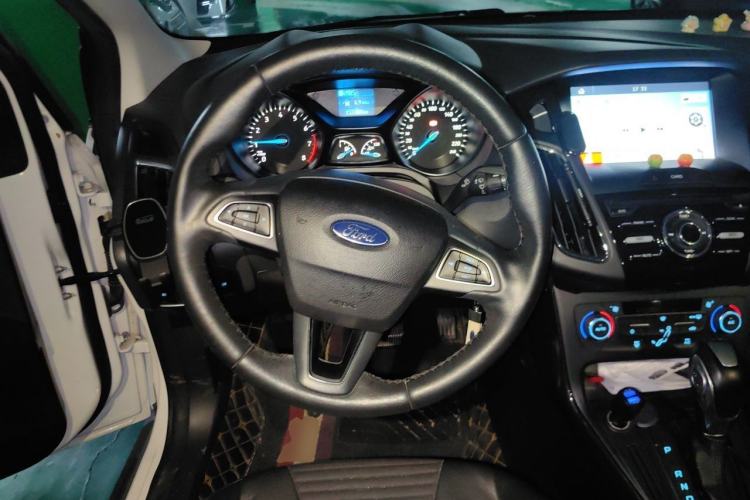 Used Ford Focus 2017 Sedan 1.6L Automatic Fashion Edition Smart Drive Version Steering Wheel