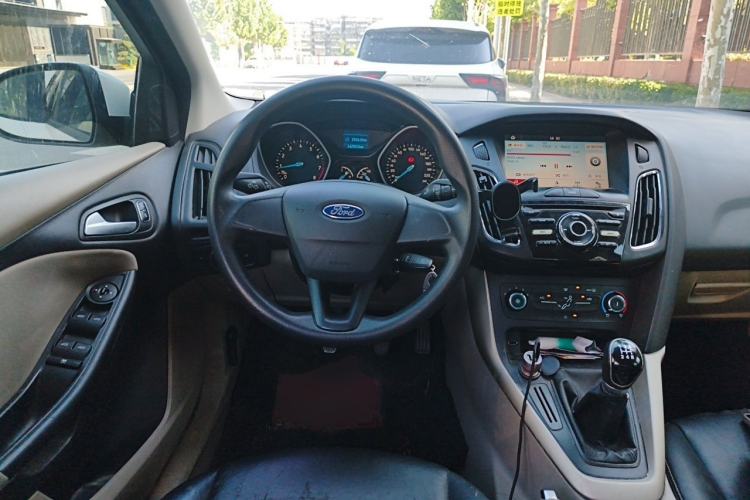 Used Ford Focus 2017 Sedan 1.6L Manual Comfort Plus SmartDrive Edition Steering Wheel