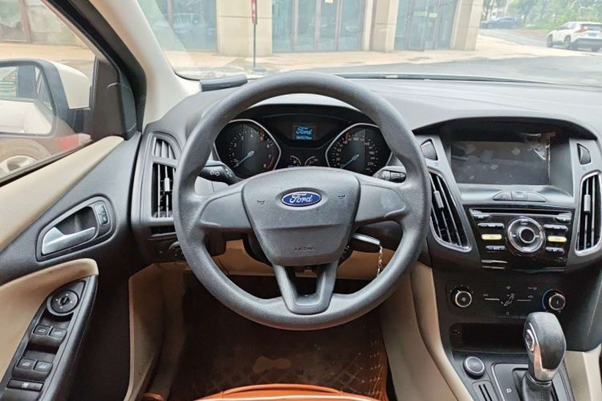 Used Ford Focus 2017 Sedan 1.6L Automatic Comfort Plus SmartDrive Edition Steering Wheel
