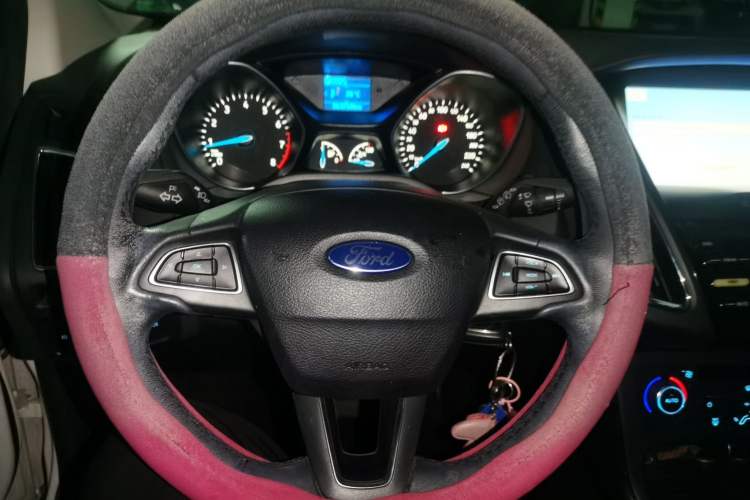 Used Ford Focus 2017 Hatchback 1.6L Automatic Fashion Edition Smart Drive Version Steering Wheel