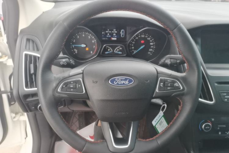Used Ford Focus 2017 1.5T CTCC White and Black Limited Edition Steering Wheel