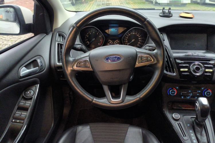 Used Ford Focus 2017 Hatchback 1.6L Automatic Fashion Edition Smart Drive Version Steering Wheel