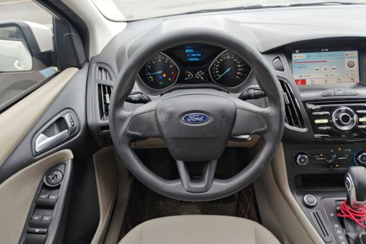 Used Ford Focus 2017 Sedan 1.6L Automatic Comfort Plus SmartDrive Edition Steering Wheel