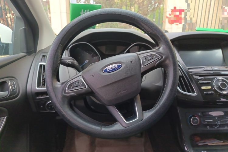 Used Ford Focus 2017 Hatchback 1.6L Automatic Fashion Edition Smart Drive Version Steering Wheel