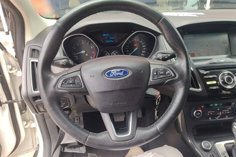 Used Ford Focus 2017 Sedan 1.6L Automatic Fashion Edition Smart Drive Version Steering Wheel