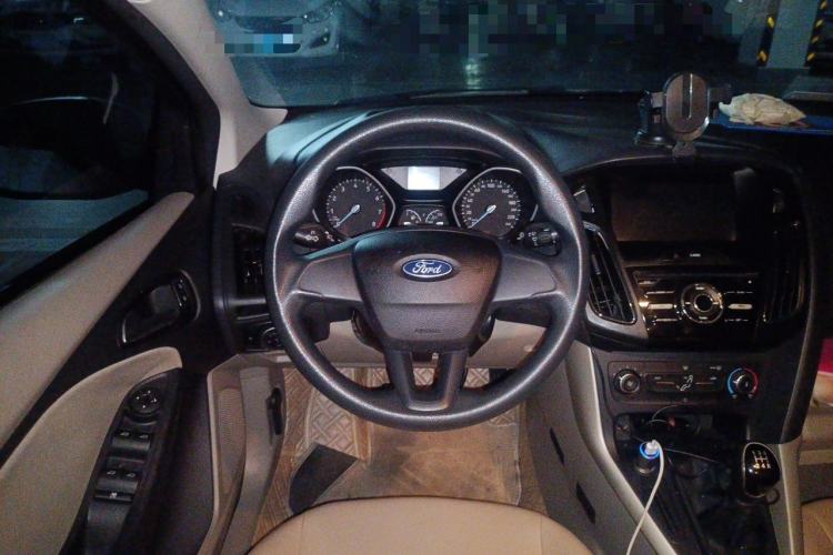 Used Ford Focus 2017 Sedan 1.6L Manual Comfort Plus SmartDrive Edition Steering Wheel