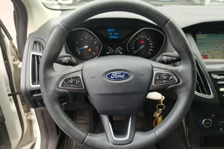 Used Ford Focus 2017 Hatchback 1.6L Automatic Fashion Edition Smart Drive Version Steering Wheel