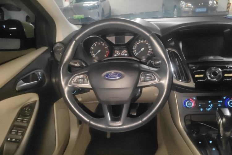 Used Ford Focus 2017 Hatchback EcoBoost 125 Automatic - Ultra-Powerful Style Edition with Smart Drive Features Steering Wheel