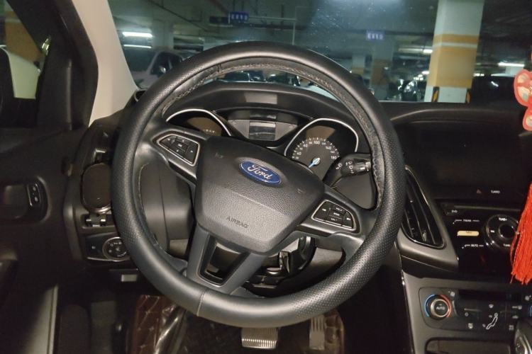 Used Ford Focus 2017 Sedan 1.6L Automatic Fashion Edition Smart Drive Version Steering Wheel