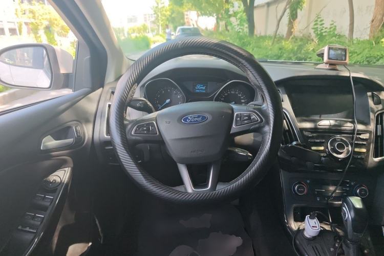 Used Ford Focus 2017 Sedan 1.6L Automatic Fashion Edition Smart Drive Version Steering Wheel