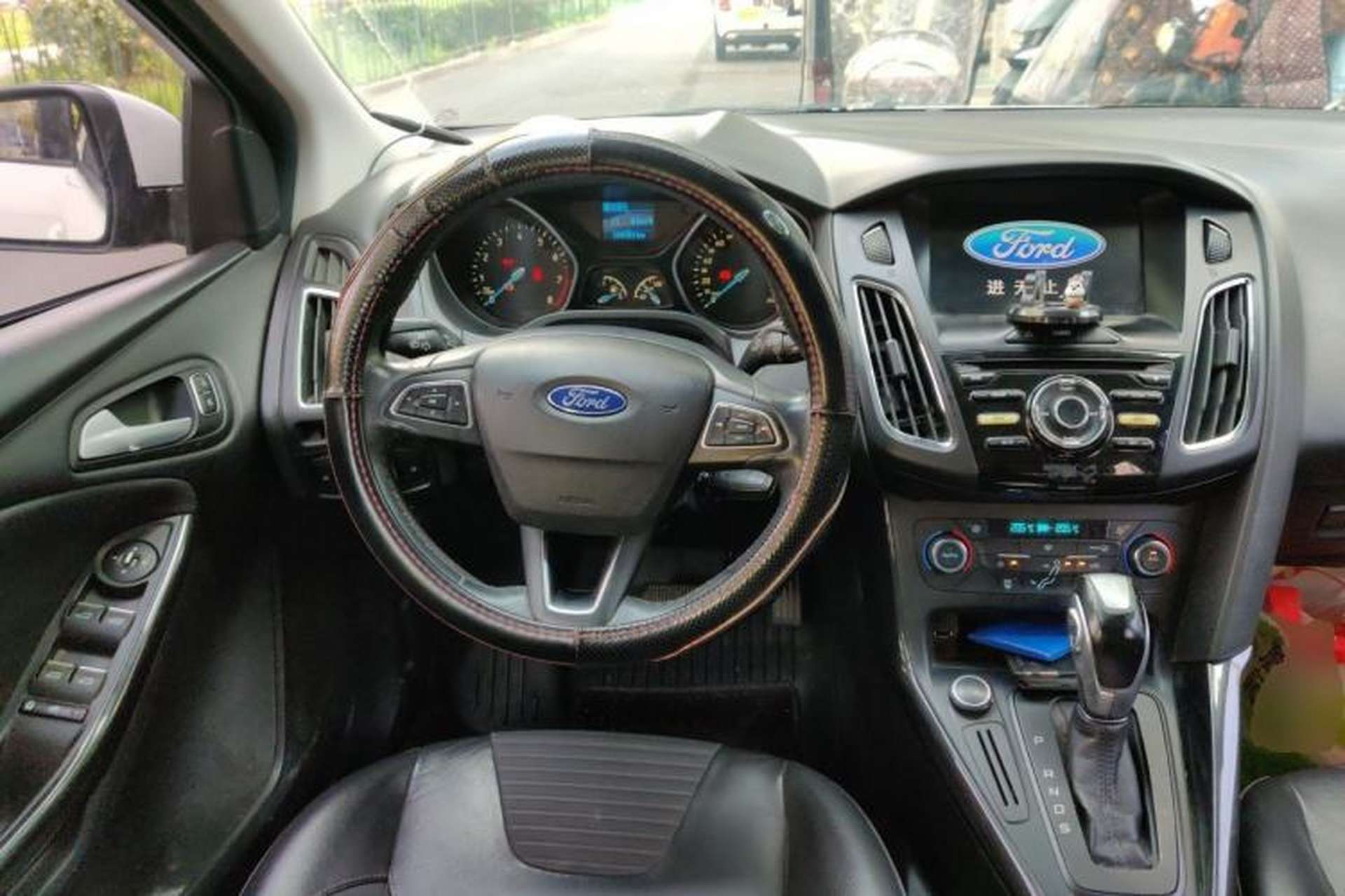 Used Ford Focus 2017 Sedan 1.6L Automatic Fashion Edition Smart Drive Version Steering Wheel
