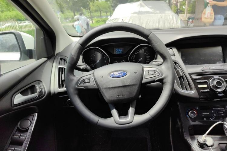 Used Ford Focus 2017 Sedan 1.6L Automatic Fashion Edition Smart Drive Version Steering Wheel
