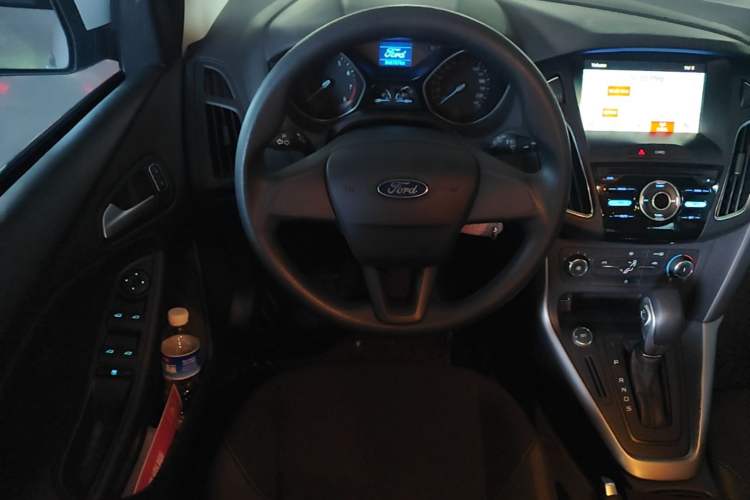 Used Ford Focus 2017 Hatchback 1.6L Automatic Comfort Plus SmartDrive Edition Steering Wheel