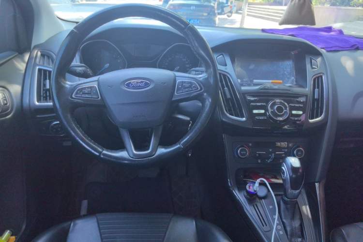 Used Ford Focus 2017 Sedan 1.6L Automatic Fashion Edition Smart Drive Version Steering Wheel