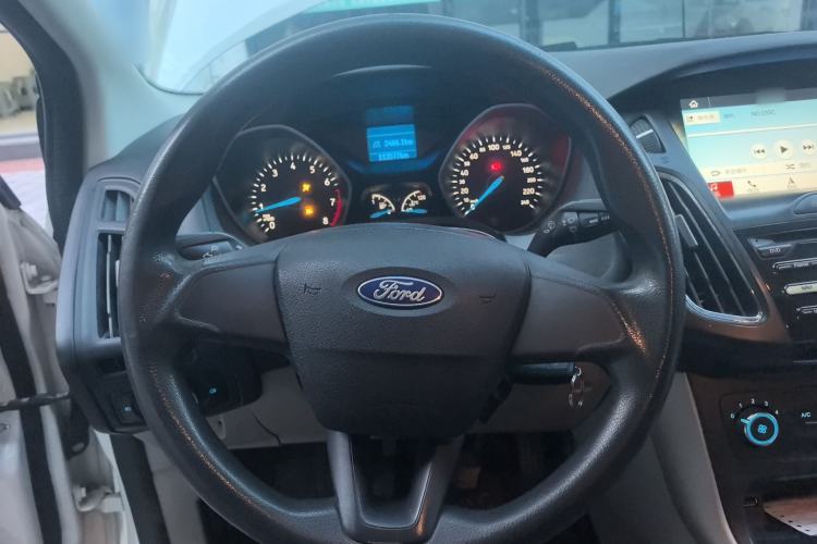 Used Ford Focus 2017 Sedan 1.6L Manual Comfort Plus SmartDrive Edition Steering Wheel