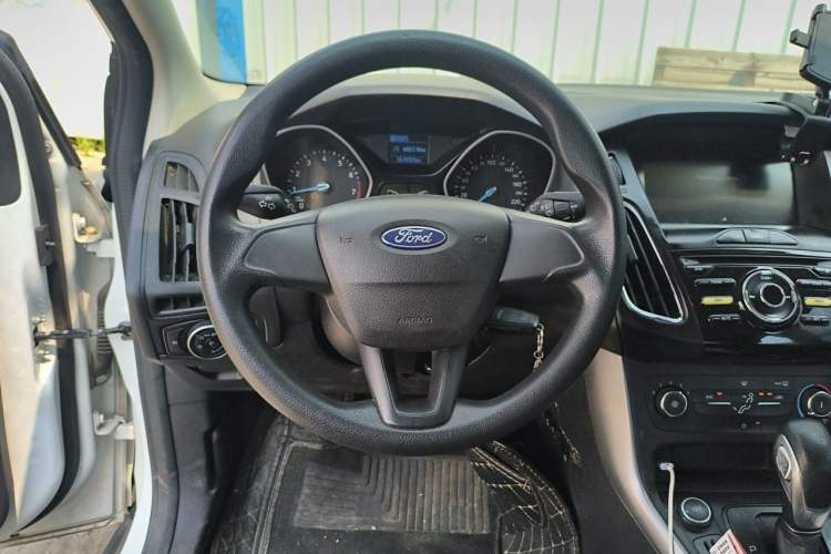 Used Ford Focus 2017 Hatchback 1.6L Automatic Comfort Plus SmartDrive Edition Steering Wheel