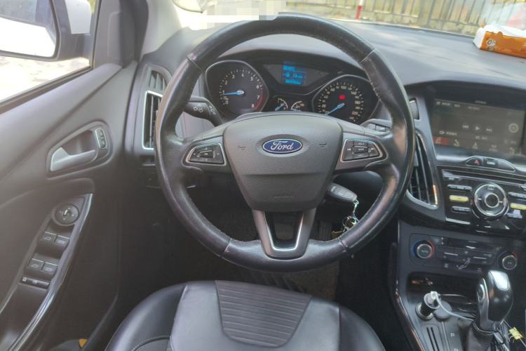 Used Ford Focus 2017 Sedan 1.6L Automatic Fashion Edition Smart Drive Version Steering Wheel