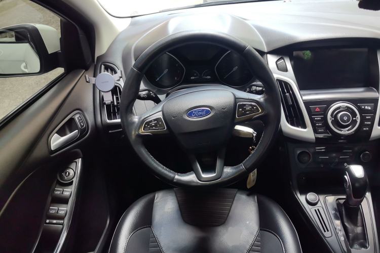 Used Ford Focus 2017 Sedan 1.6L Automatic Fashion Edition Smart Drive Version Steering Wheel