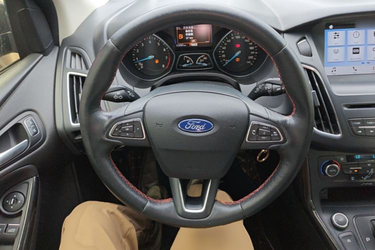 Used Ford Focus 2017 1.5T CTCC White and Black Limited Edition Steering Wheel
