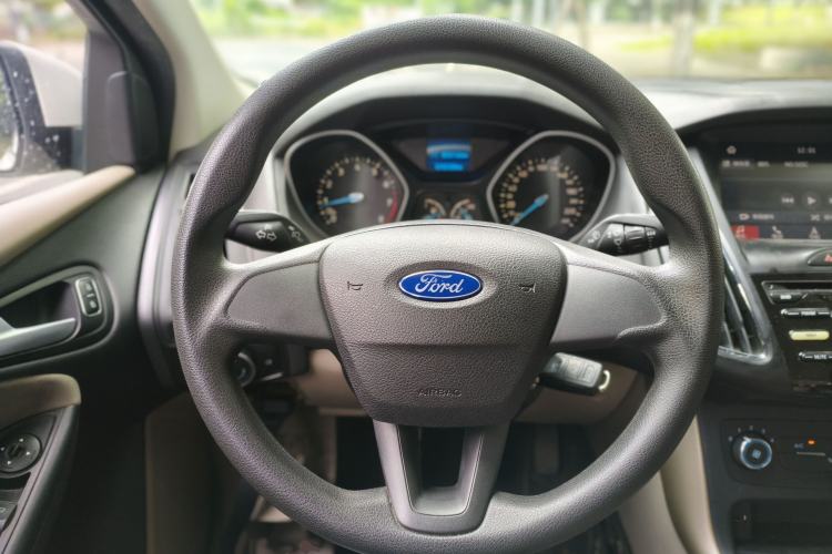 Used Ford Focus 2017 Sedan 1.6L Manual Comfort Plus SmartDrive Edition Steering Wheel