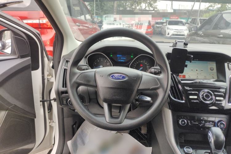 Used Ford Focus 2017 Hatchback 1.6L Automatic Comfort Plus SmartDrive Edition Steering Wheel