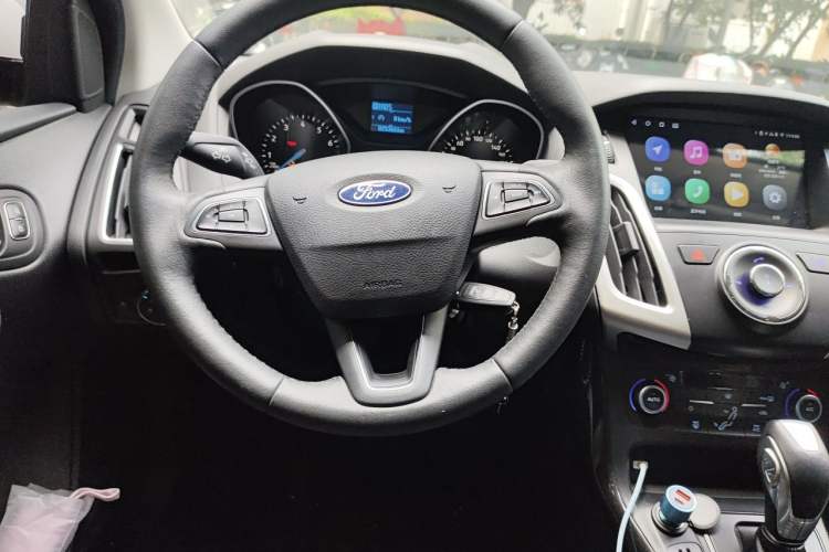 Used Ford Focus 2017 Sedan 1.6L Automatic Fashion Edition Smart Drive Version Steering Wheel
