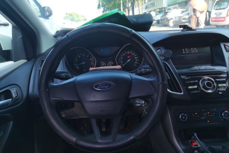 Used Ford Focus 2017 Sedan 1.6L Manual Comfort Plus SmartDrive Edition Steering Wheel