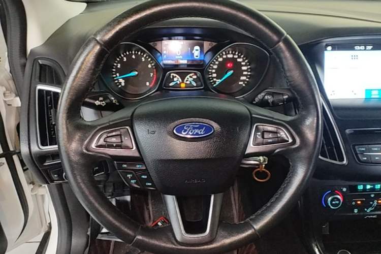 Used Ford Focus 2017 Hatchback EcoBoost 180 Automatic Elite Model Steering Wheel