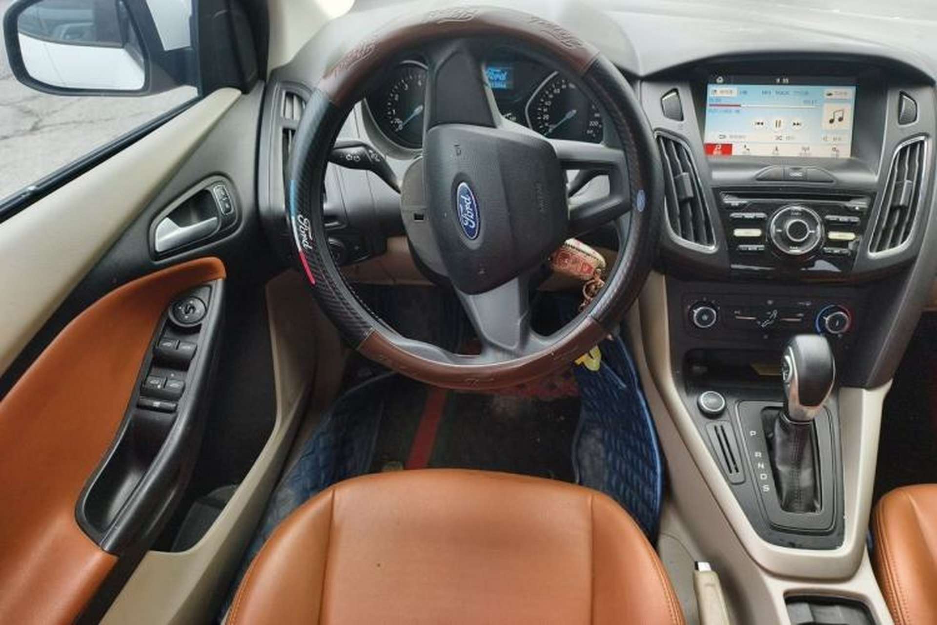 Used Ford Focus 2017 Sedan 1.6L Automatic Comfort Plus SmartDrive Edition Steering Wheel