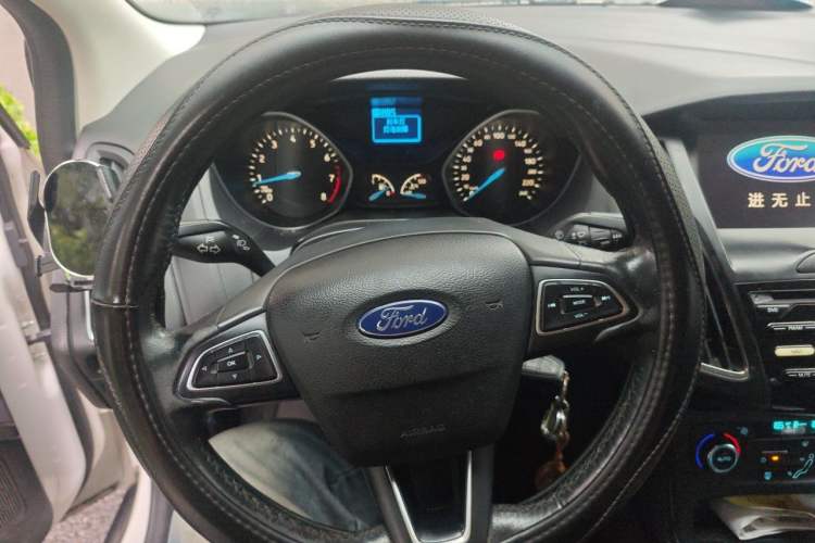 Used Ford Focus 2017 Sedan 1.6L Automatic Fashion Edition Smart Drive Version Steering Wheel