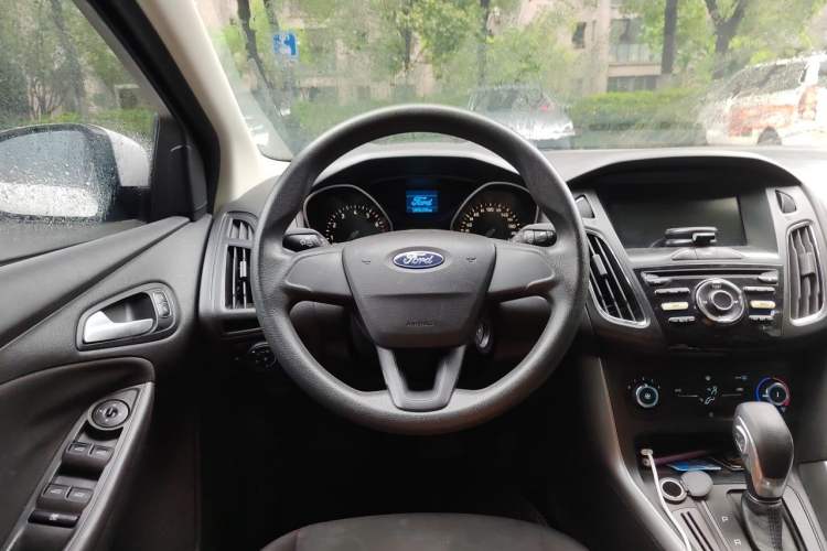 Used Ford Focus 2017 Hatchback 1.6L Automatic Comfort Plus SmartDrive Edition Steering Wheel