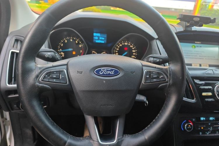 Used Ford Focus 2017 Sedan 1.6L Automatic Fashion Edition Smart Drive Version Steering Wheel