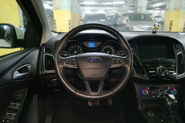 Used Ford Focus 2017 Sedan 1.6L Automatic Fashion Edition Smart Drive Version Steering Wheel