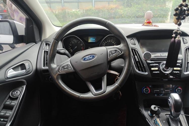 Used Ford Focus 2017 Sedan 1.6L Automatic Fashion Edition Smart Drive Version Steering Wheel