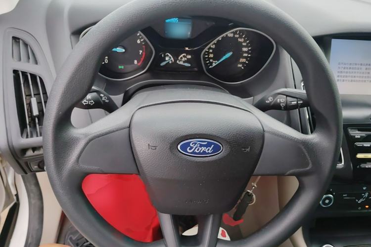 Used Ford Focus 2017 Sedan 1.6L Automatic Comfort Plus SmartDrive Edition Steering Wheel