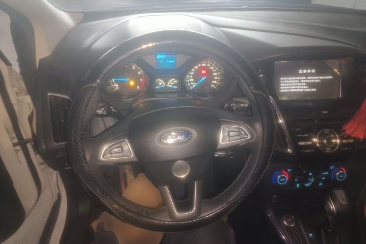 Used Ford Focus 2017 Sedan 1.6L Automatic Fashion Edition Smart Drive Version Steering Wheel