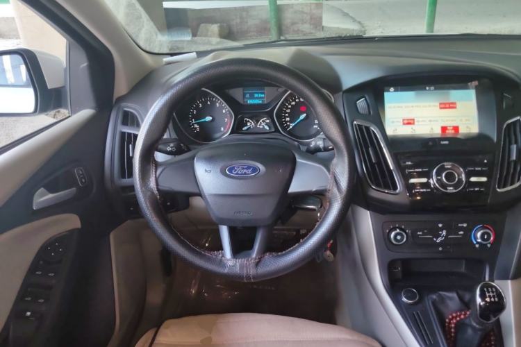 Used Ford Focus 2017 Sedan 1.6L Manual Comfort Plus SmartDrive Edition Steering Wheel