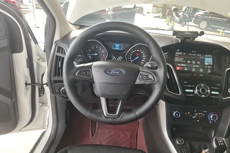 Used Ford Focus 2017 Hatchback 1.6L Manual Comfort Plus SmartDrive Edition Steering Wheel