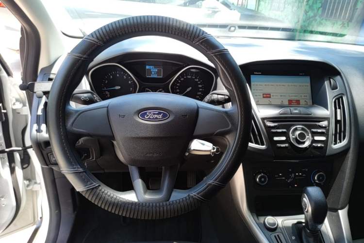 Used Ford Focus 2017 Hatchback 1.6L Automatic Comfort Plus SmartDrive Edition Steering Wheel