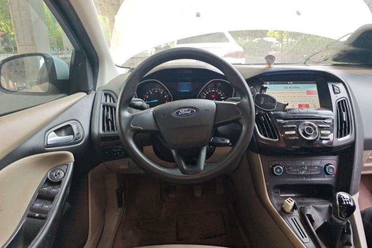 Used Ford Focus 2017 Sedan 1.6L Manual Comfort Plus SmartDrive Edition Steering Wheel
